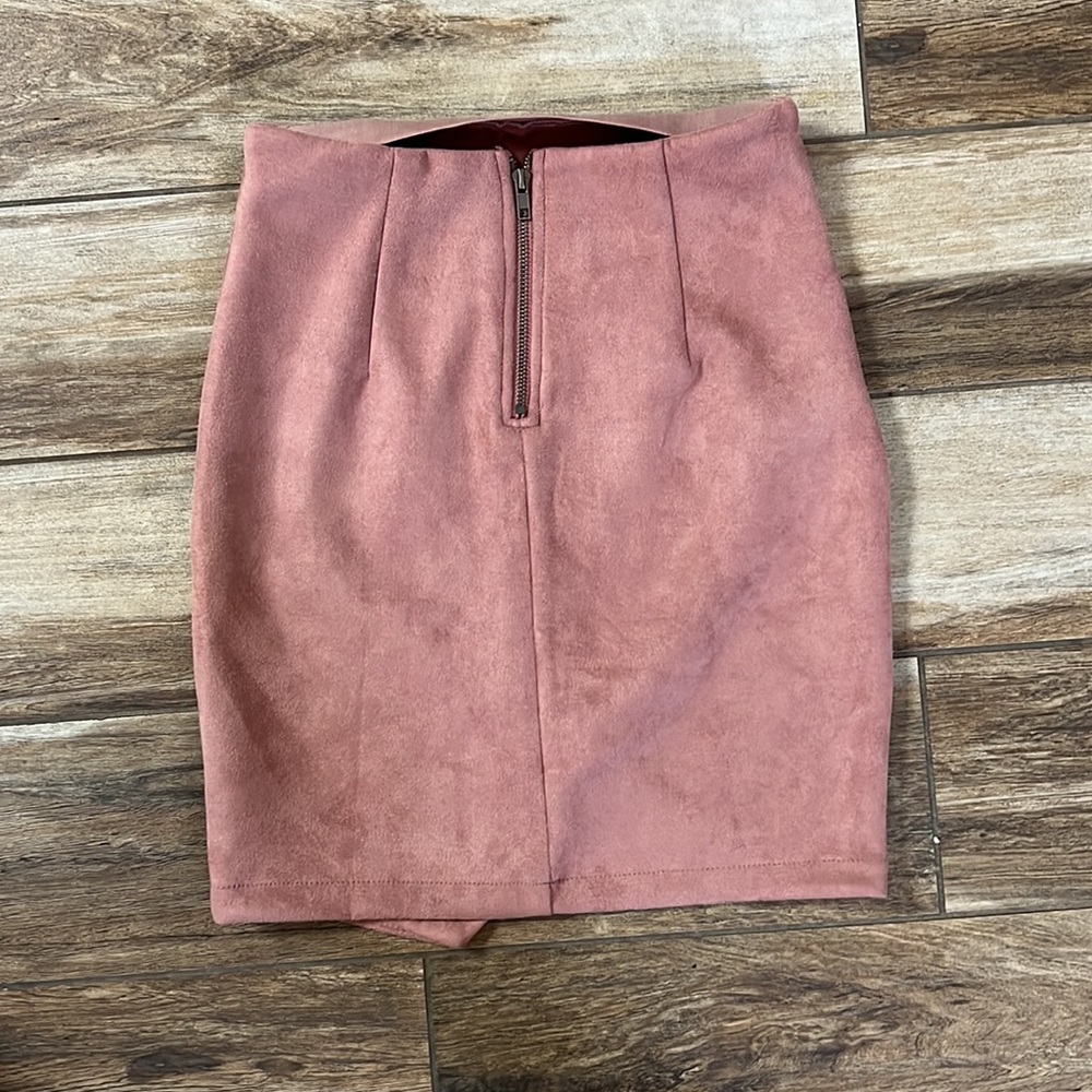 Seek the label pink faux suede mini skirt - Picture 3 of 5